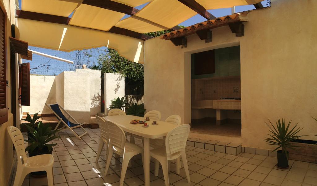 La Torretta Villa Favignana Habitación foto